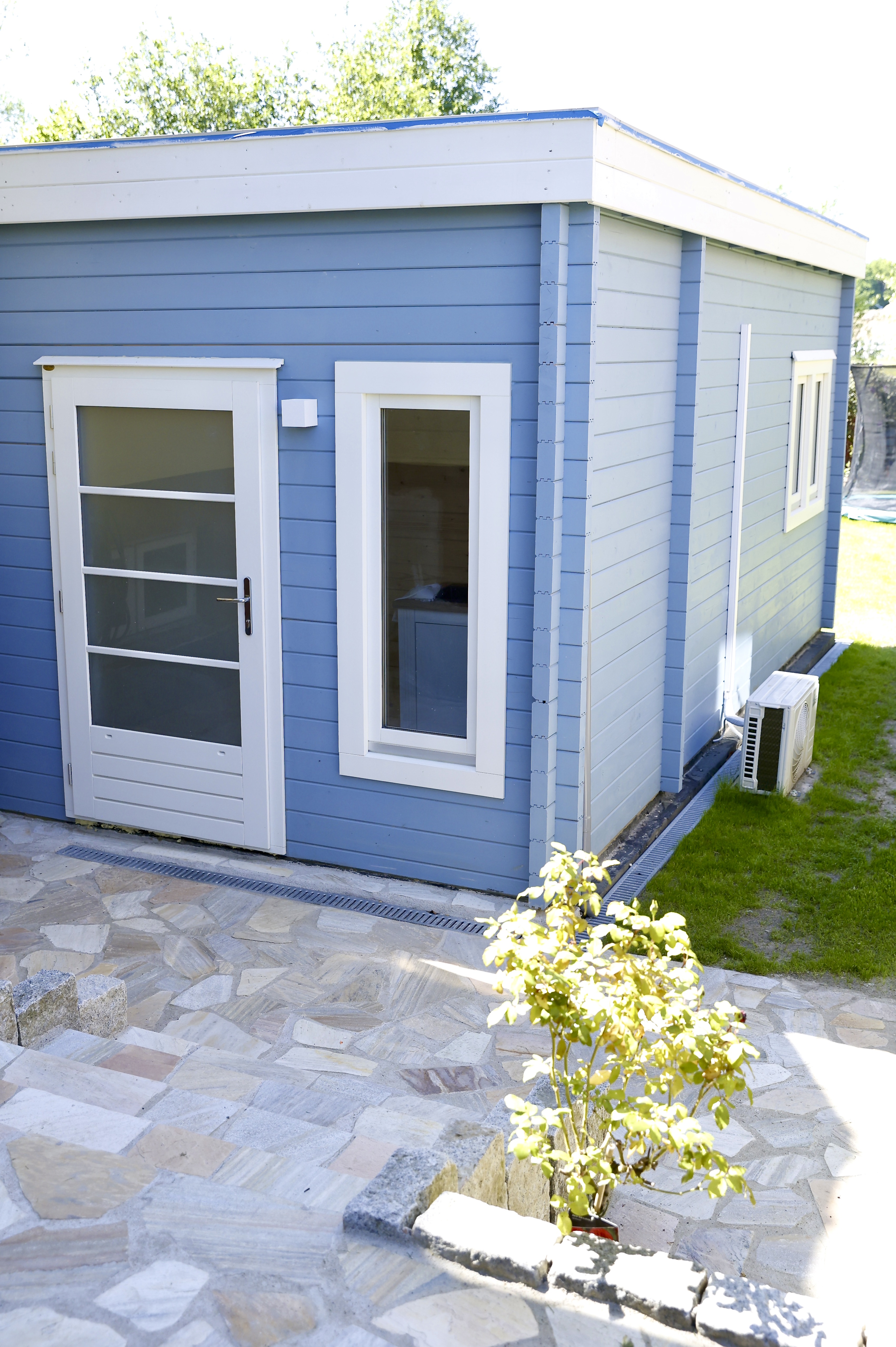 Heilpraktiker - Naturheilpraxis im Garten - Heilpraktikerin Victoria Rhensius