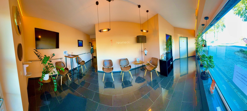 Heilpraktiker finden - Hamburg-Umland - Warte- Empfangsbereich - Akutpraxis für Chiropraktik - Chiromedic - HP Heiko Brammer