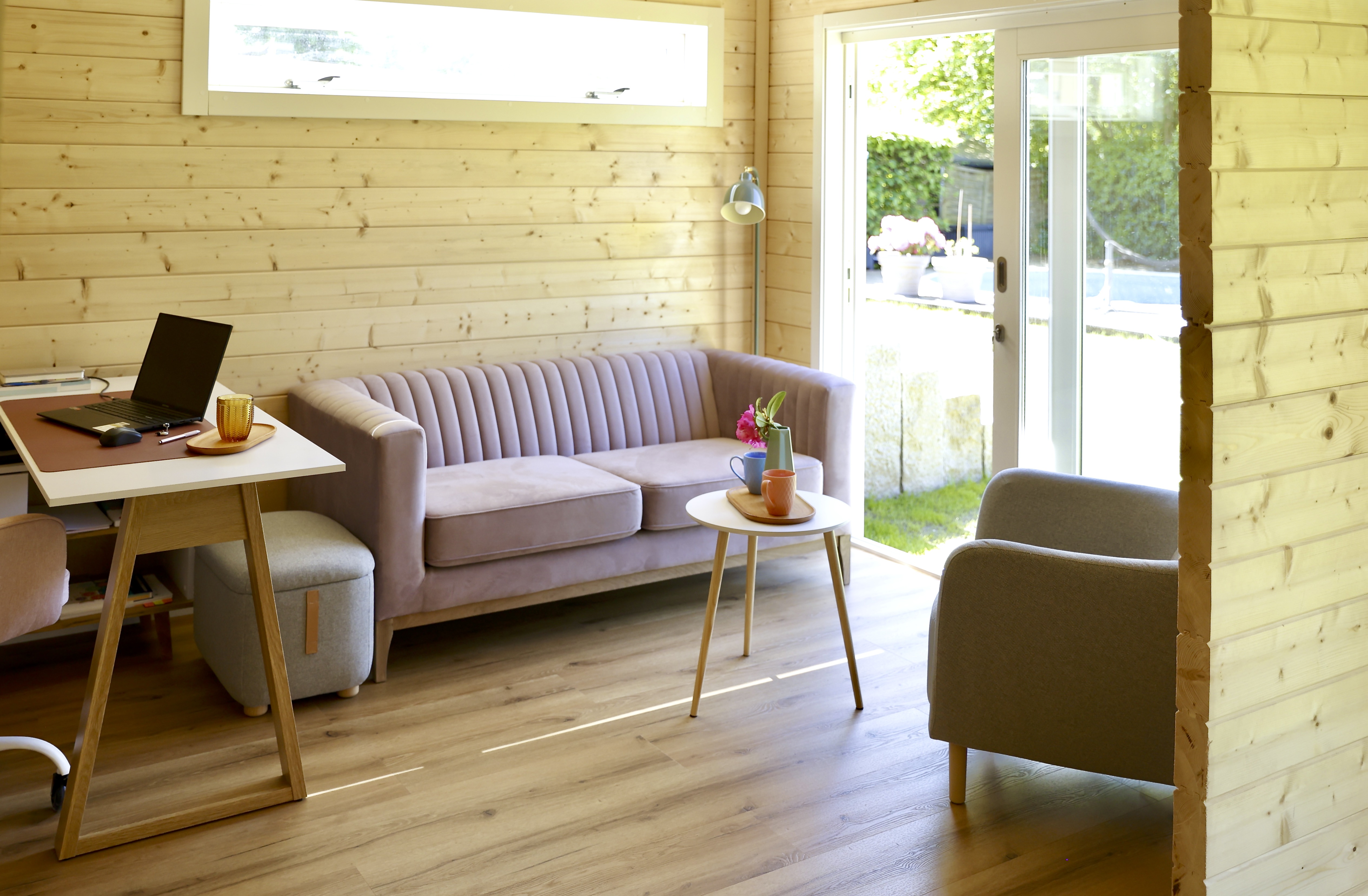 Heilpraktiker: Naturheilpraxis im Garten - Heilpraktikerin Victoria Rhensius