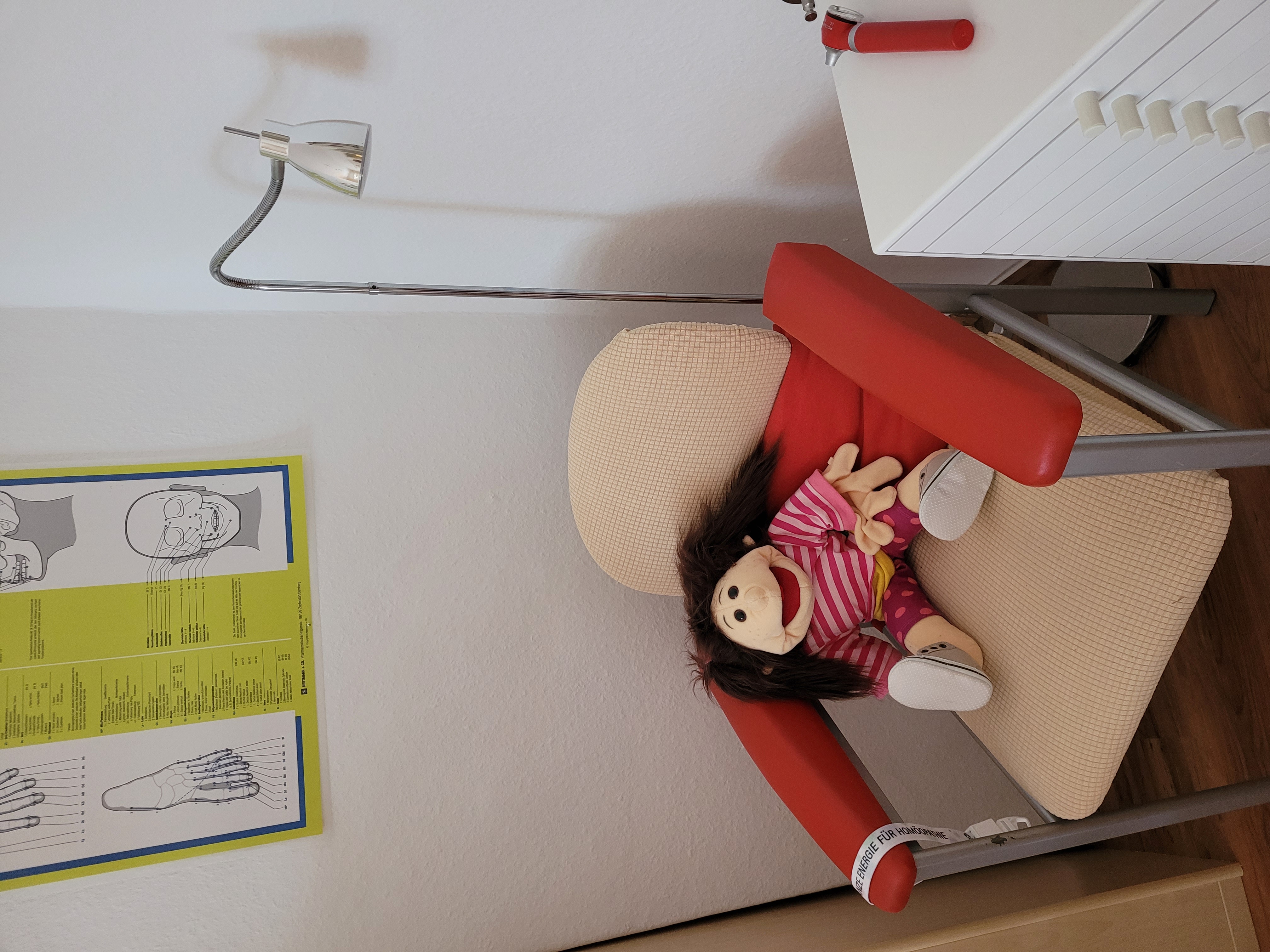 Heilpraktiker: Kinderfreundliche Praxisräume - Naturheilpraxis für Kinder, Jugend und Familien, Ursel Carls