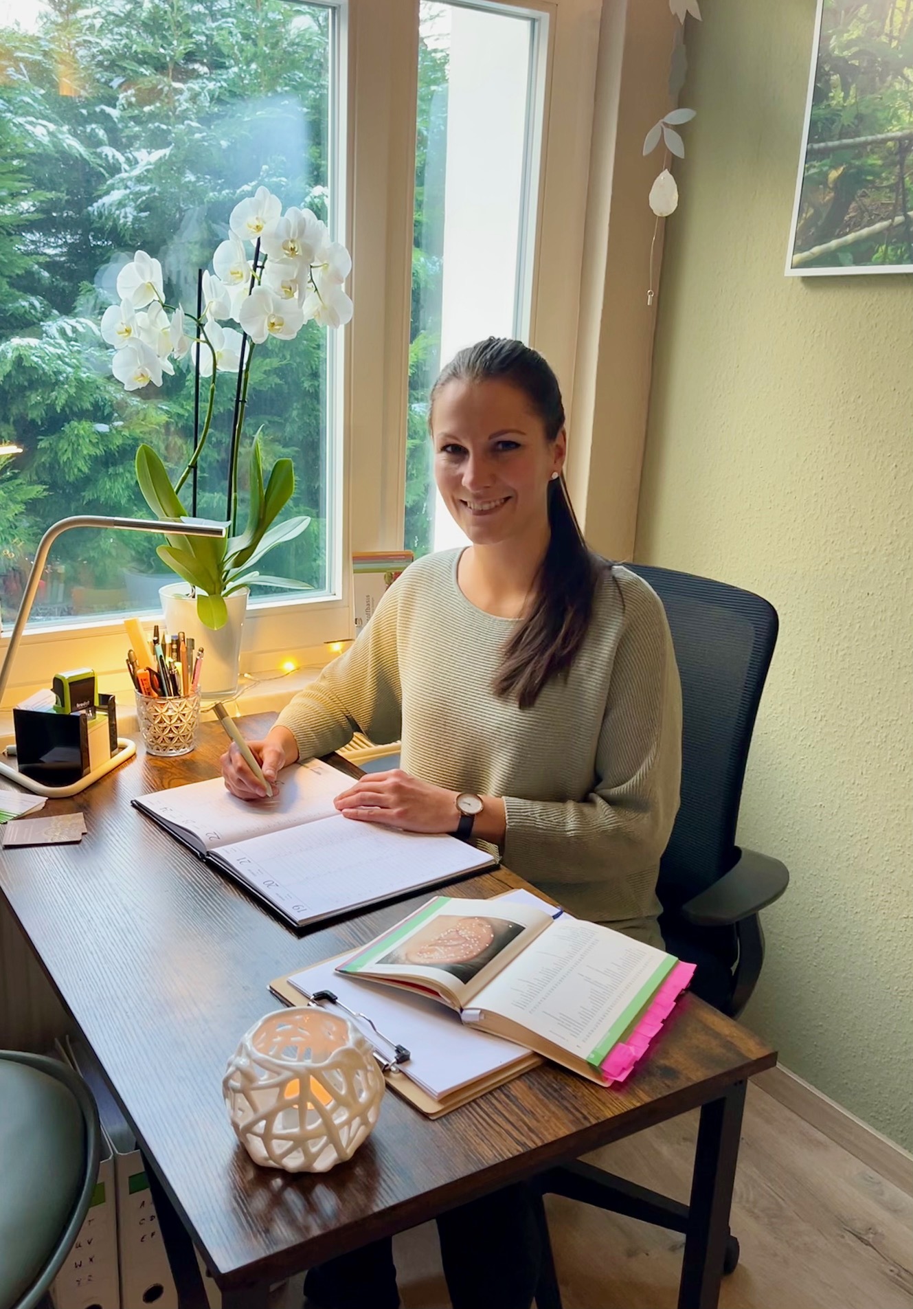 Heilpraktiker: Ganzheitliche Schmerztherapie und Naturheilkunde, Chiropraktik. Heilpraktikerin Christel Müller