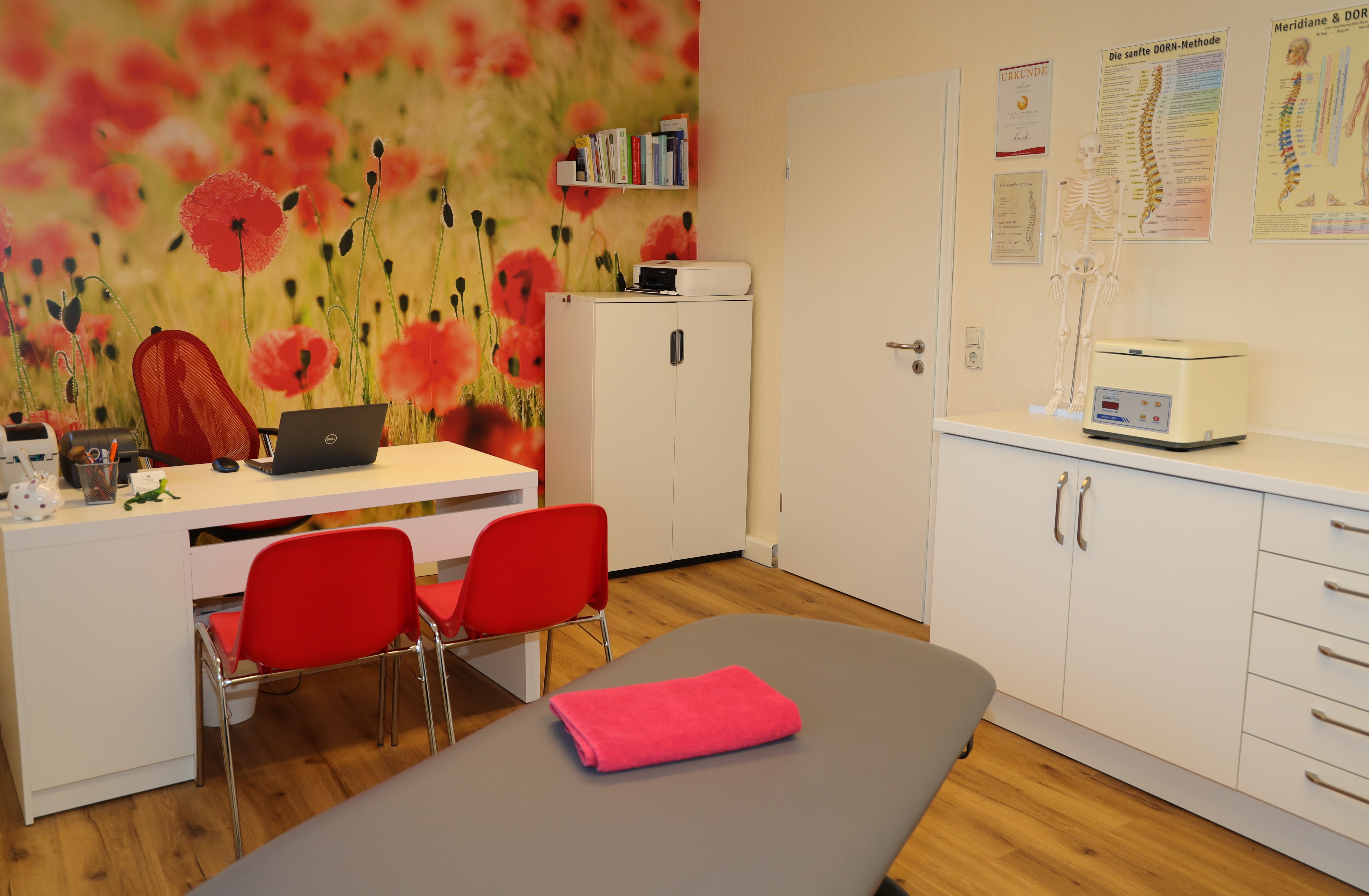 Heilpraktiker finden - Muskeln & Gelenke: Verspannungen - Behandlungsraum 1 - Naturheilpraxis Poeffel