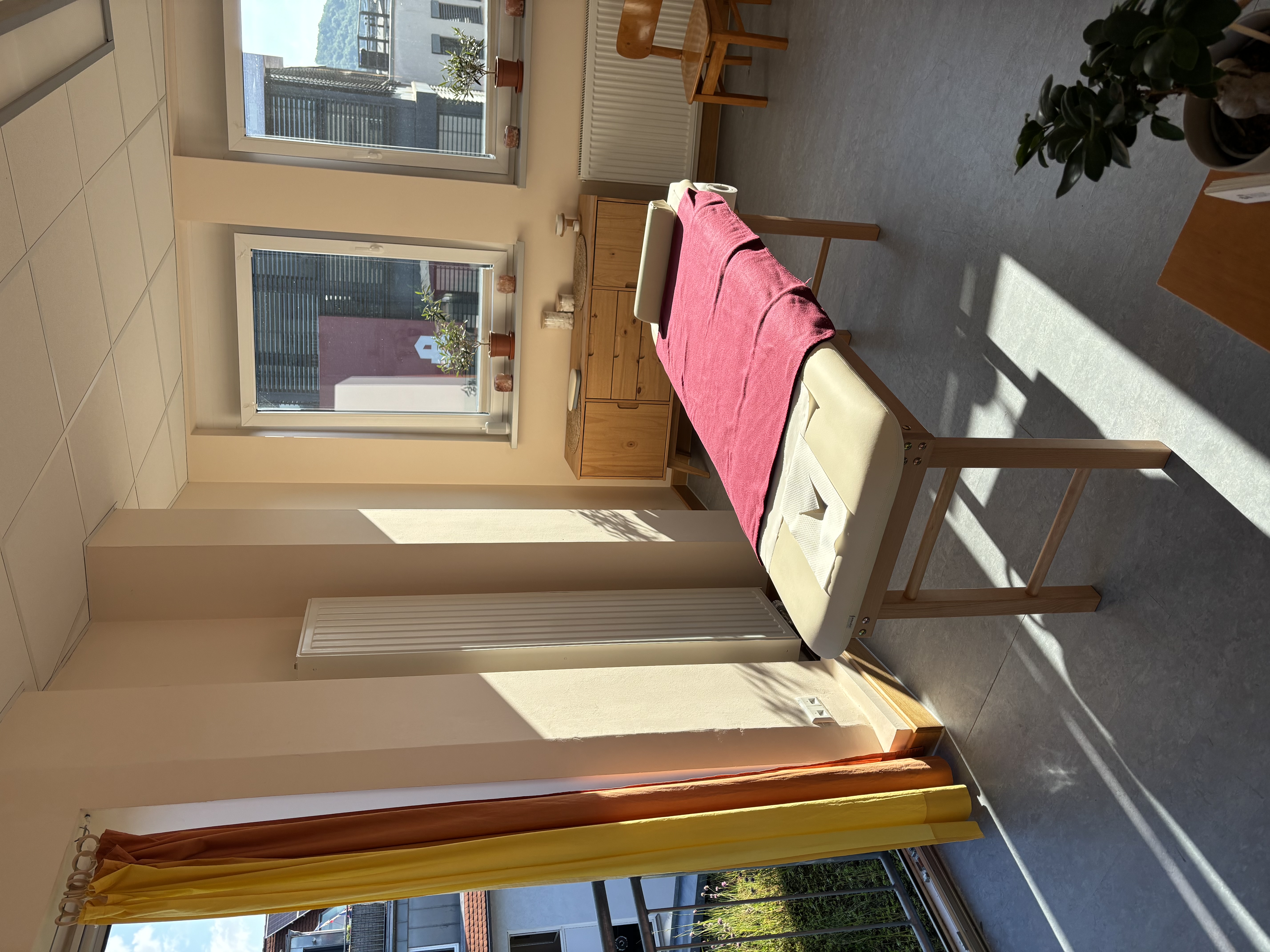 Heilpraktiker finden - Muskeln & Gelenke: Verspannungen - Naturheilpraxis Laos